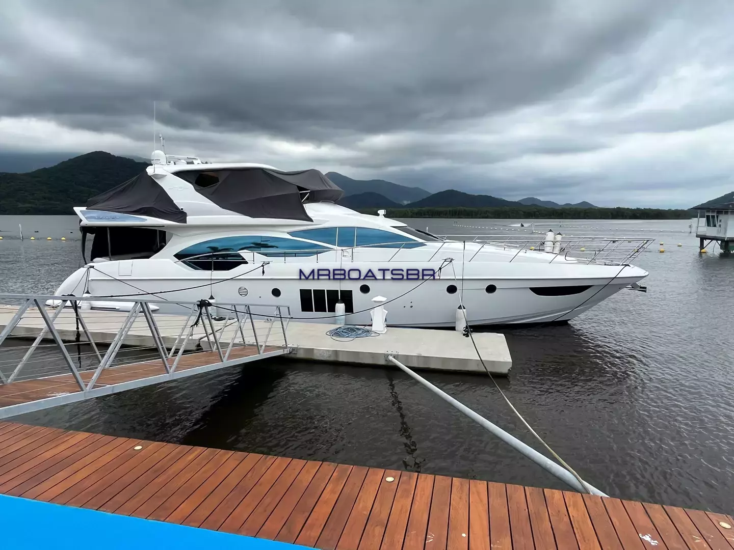 Azimut 70